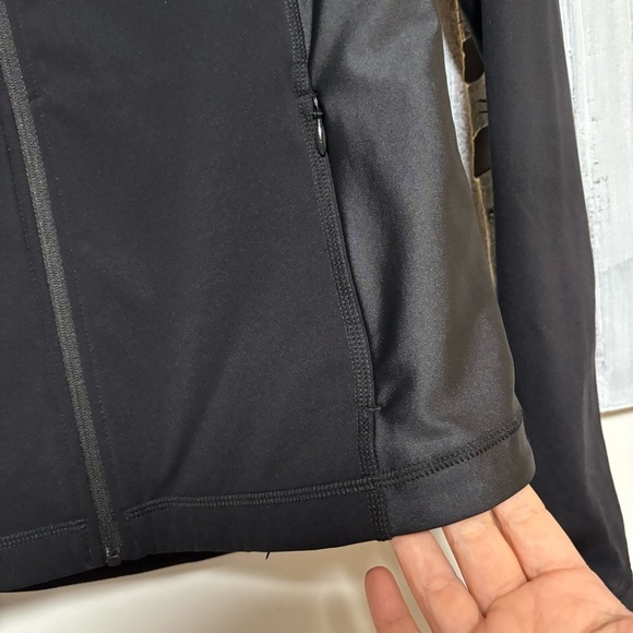 New Halle Berry x Sweaty Betty Storm High Shine Zip Through Jacket Size S - Picture 7 of 10